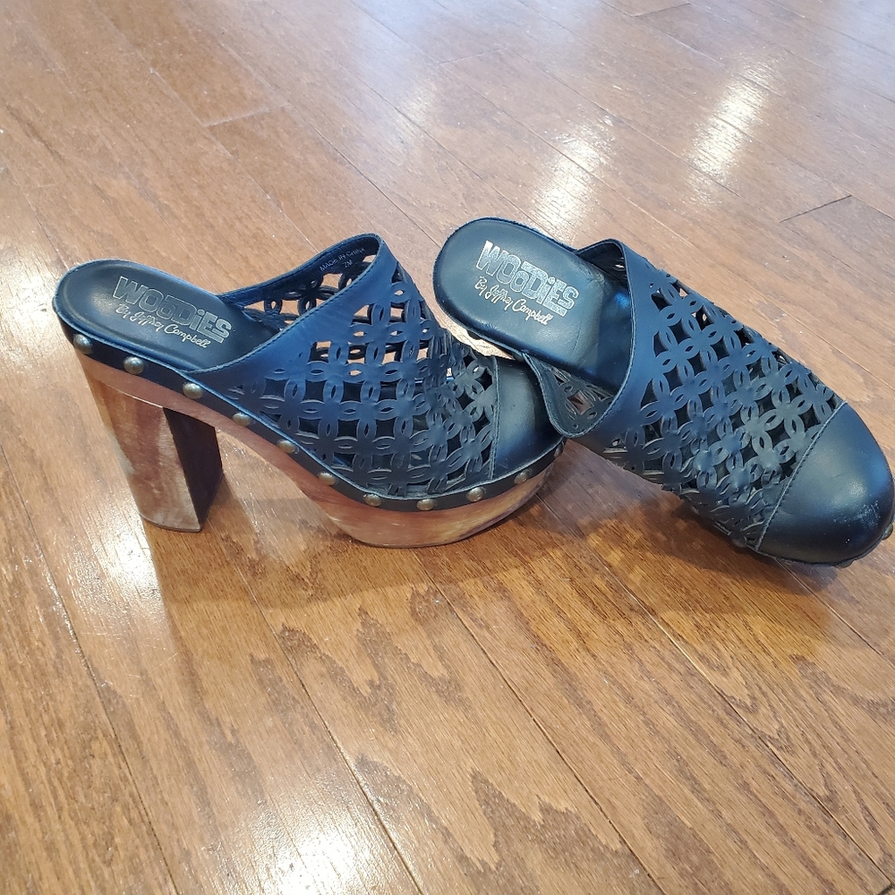 Woodies by Jeffrey Campbell